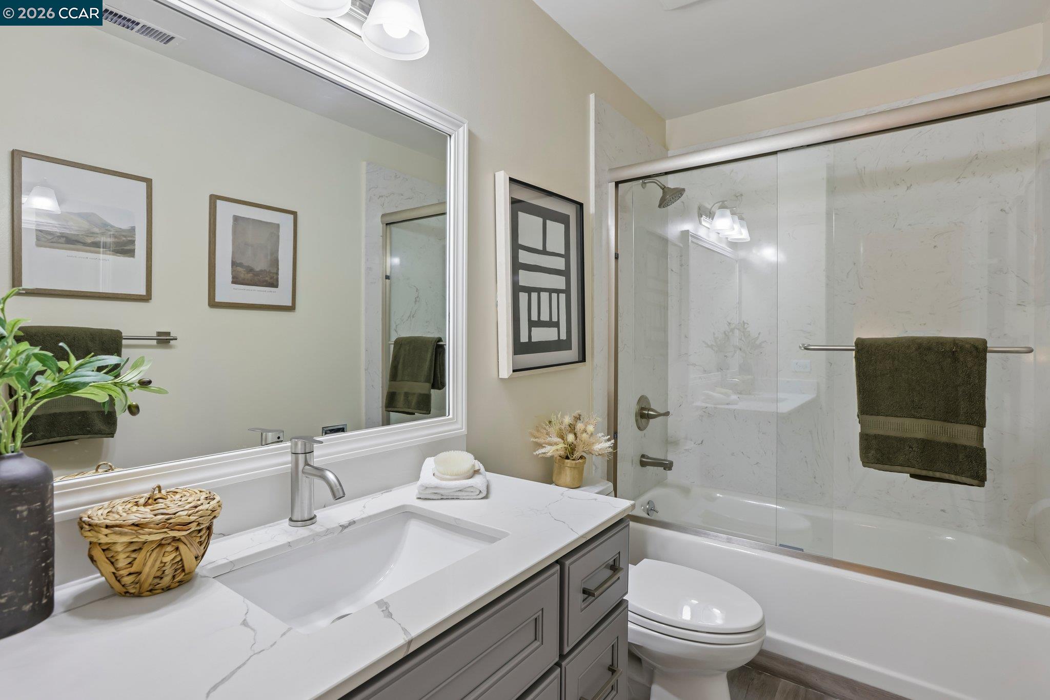 2135 Ascot Dr # 23