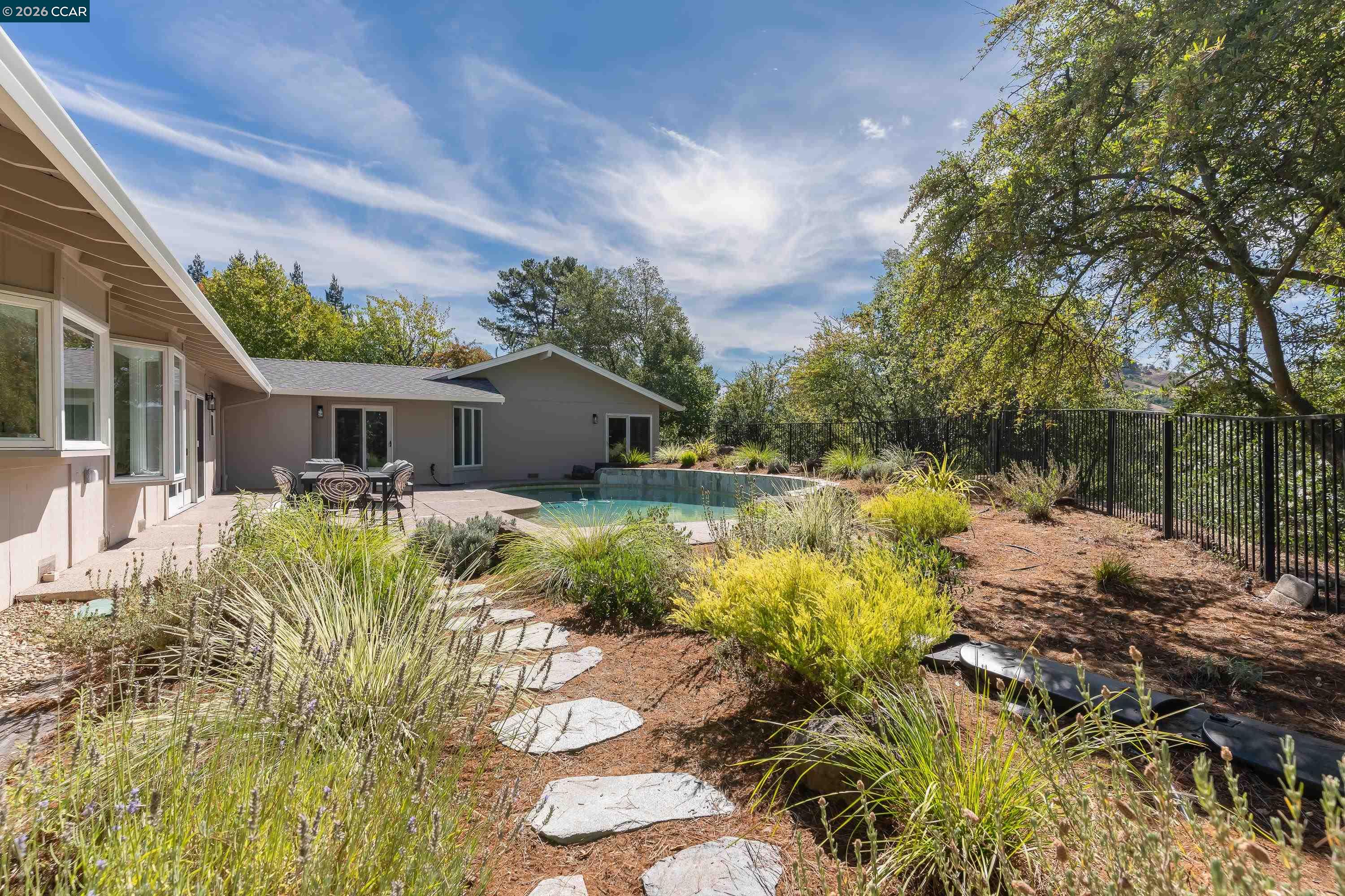 445 Kingsford Dr