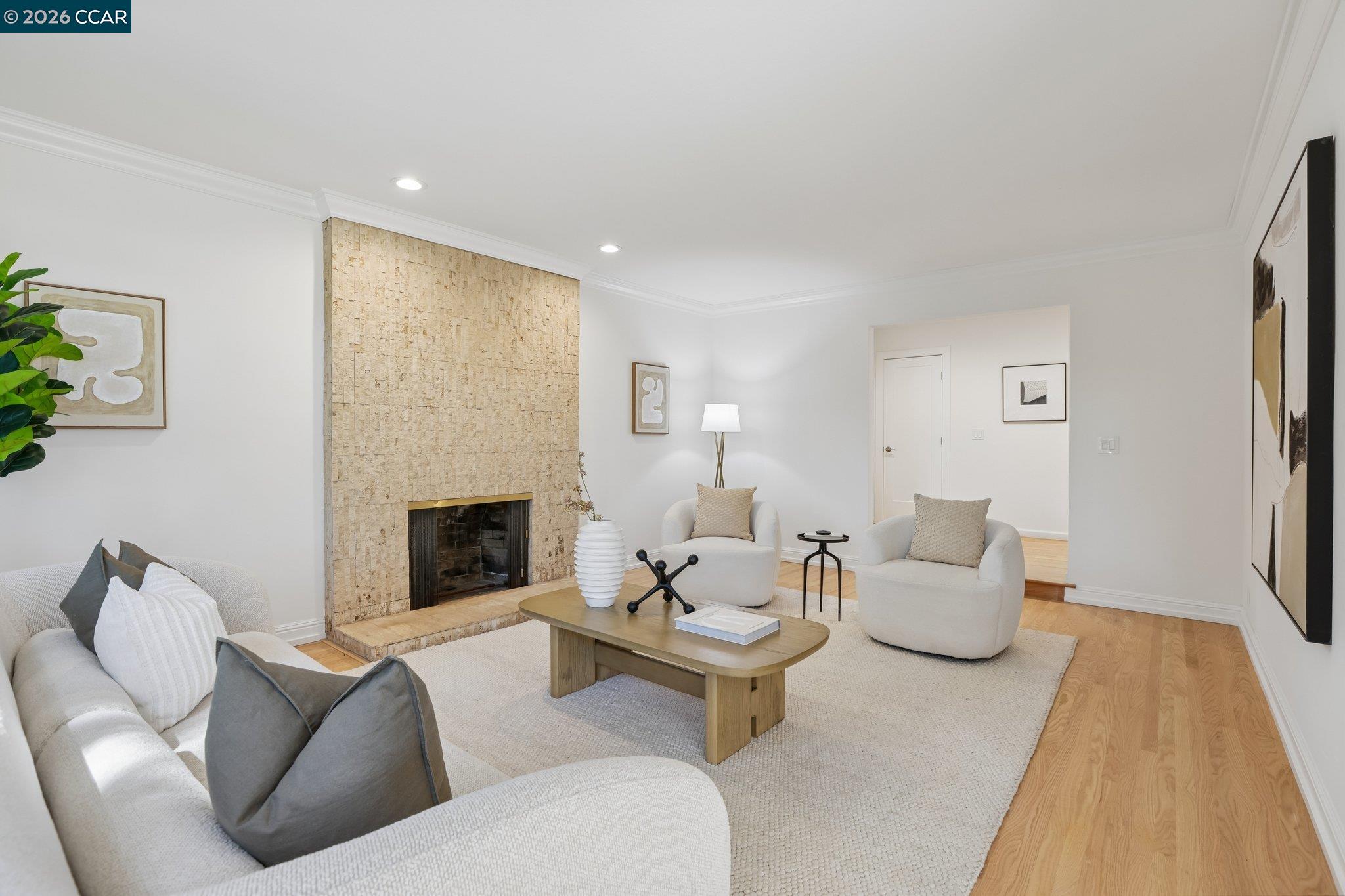 445 Kingsford Dr