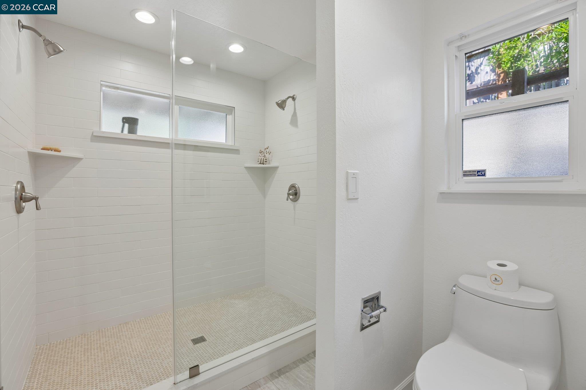 445 Kingsford Dr