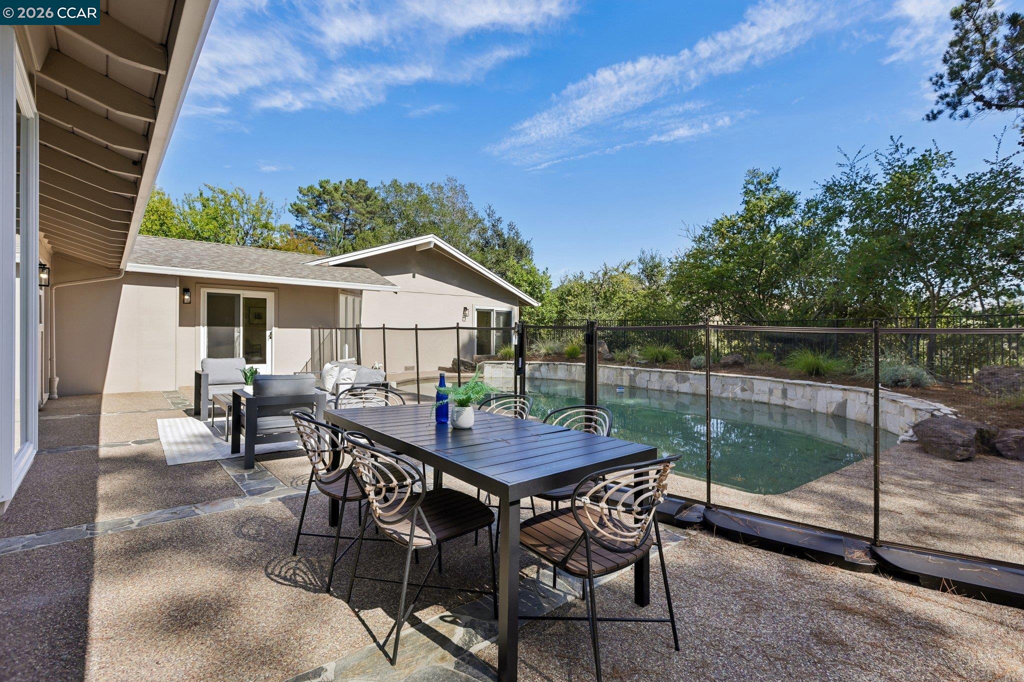 445 Kingsford Dr