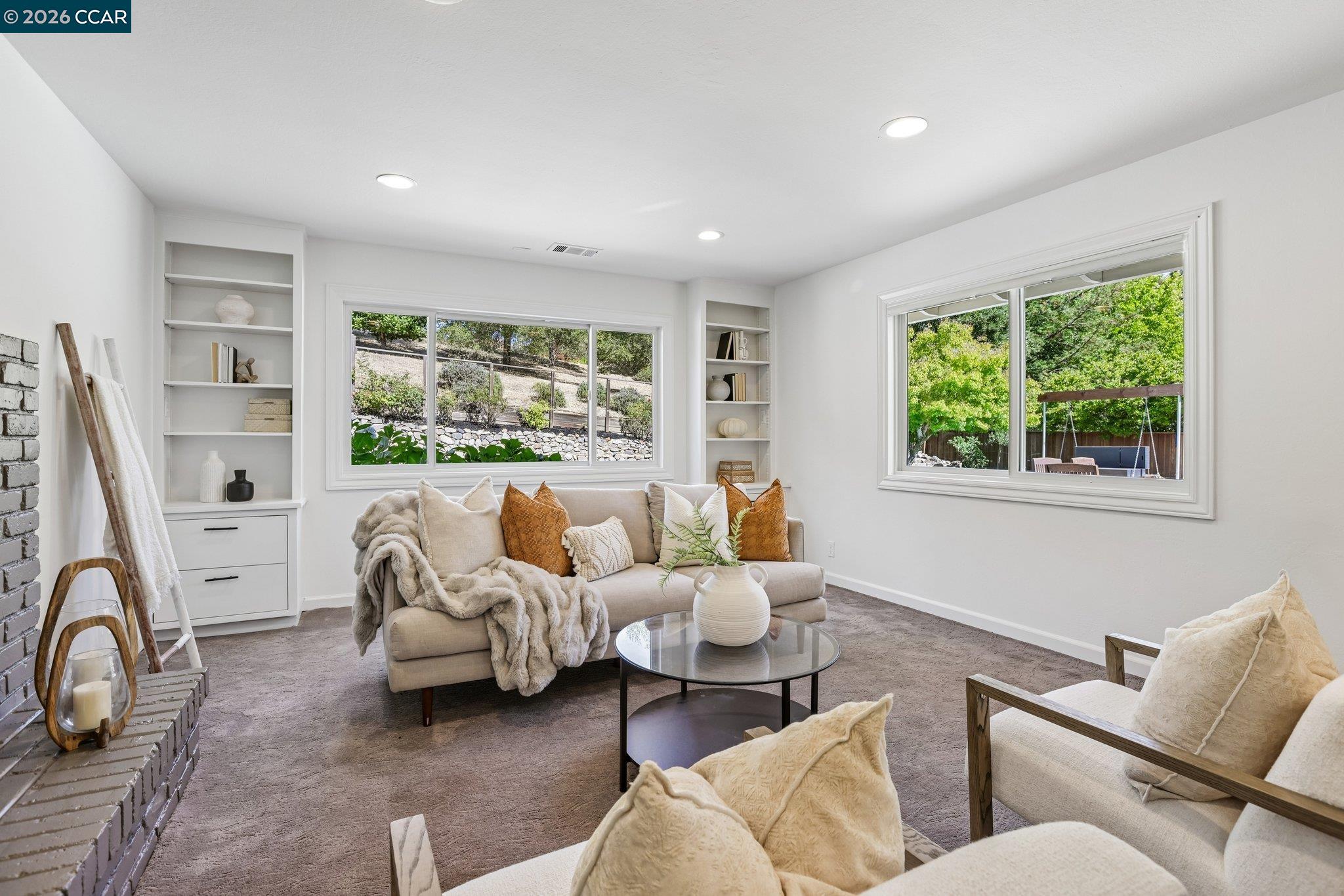 49 Corliss Dr