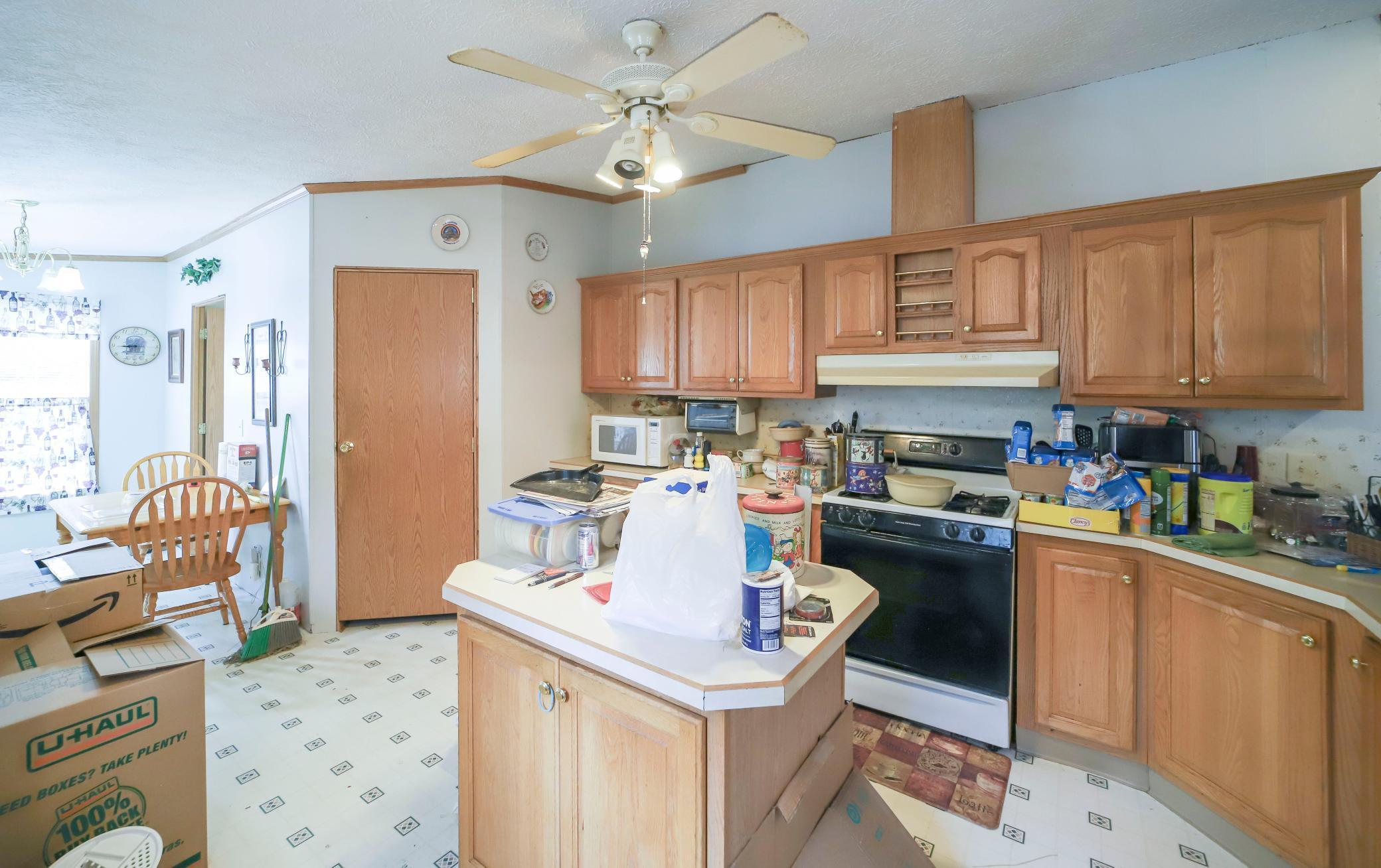7047 Fox Road