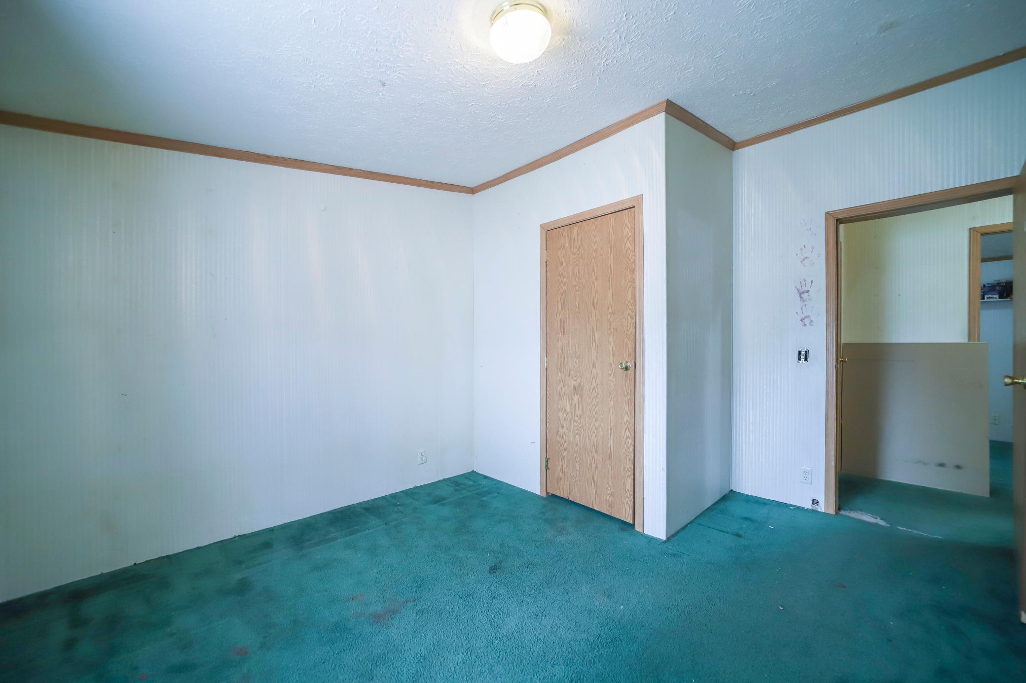 7047 Fox Road