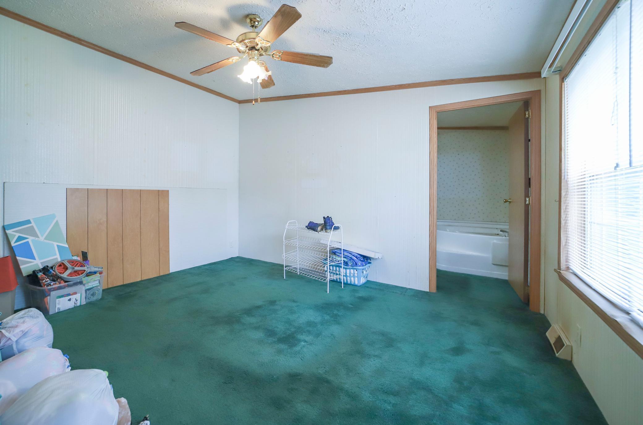 7047 Fox Road