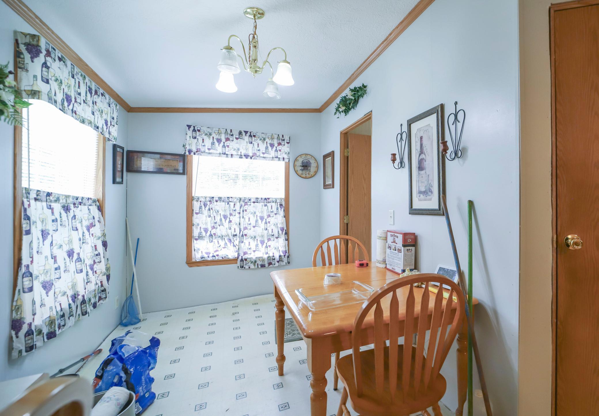 7047 Fox Road