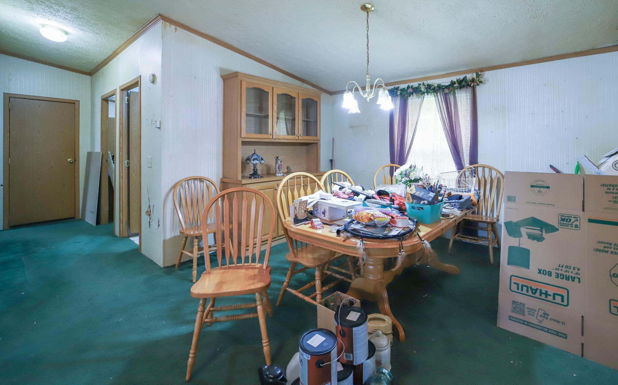 7047 Fox Road