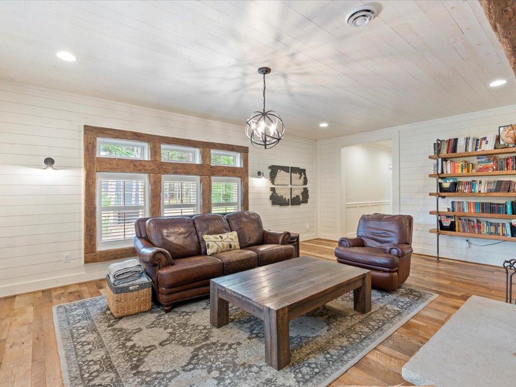 5612 Sibley Lake Road SW