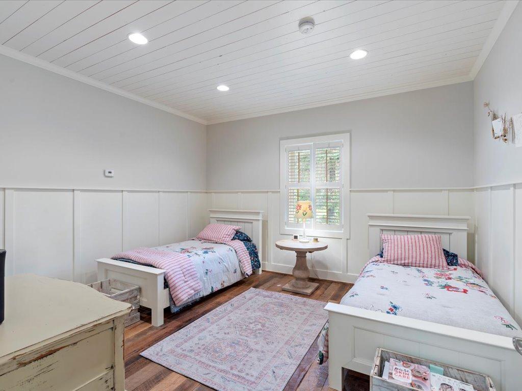 5612 Sibley Lake Road SW