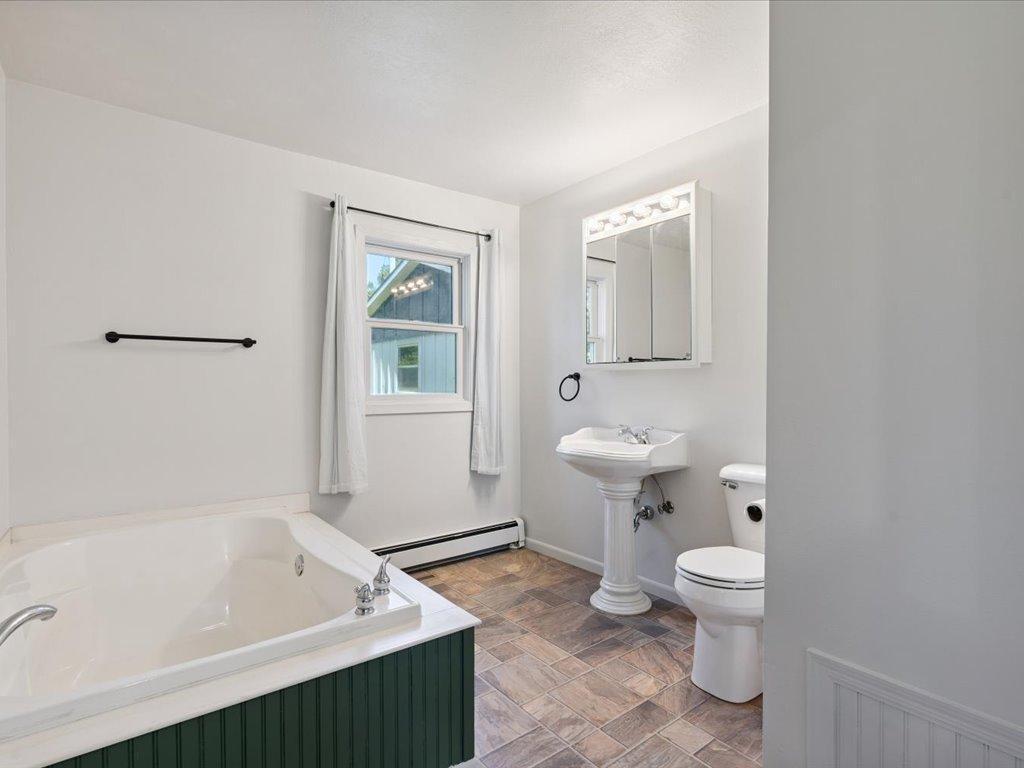 10995 Greenwood Street