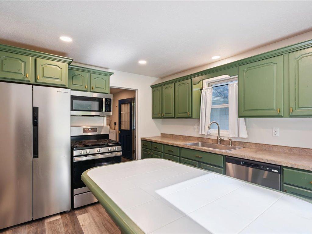 10995 Greenwood Street