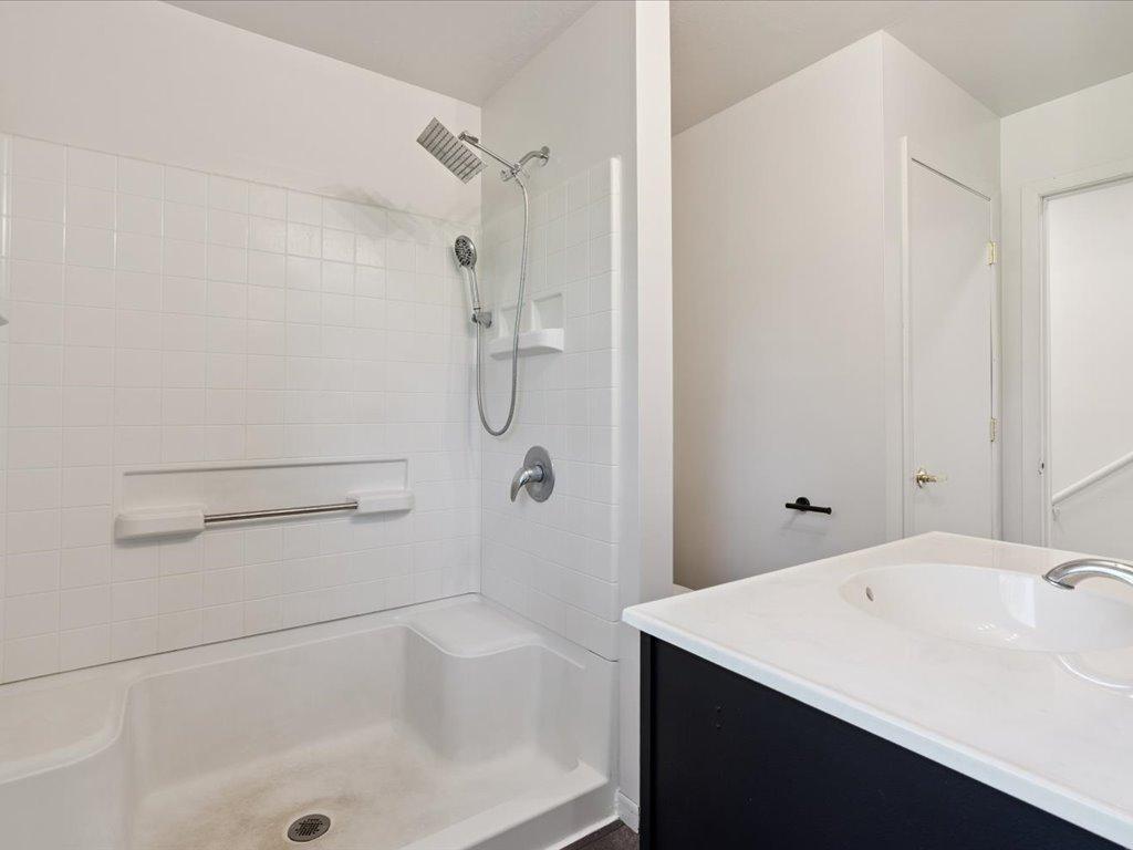 10995 Greenwood Street