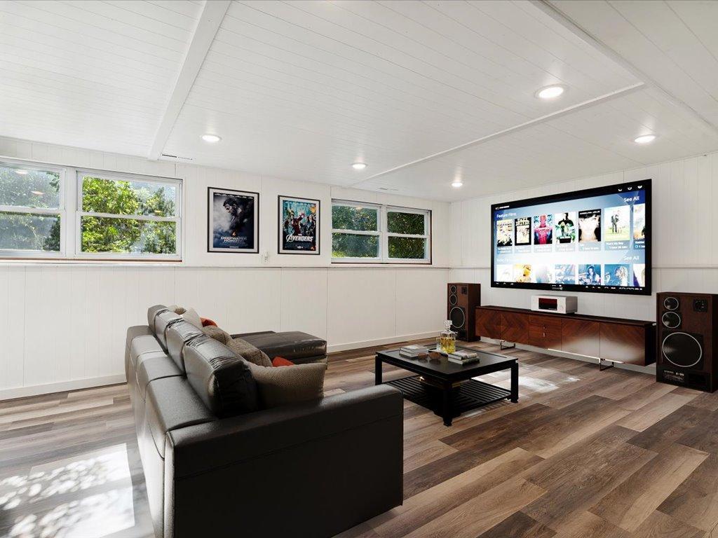 10995 Greenwood Street