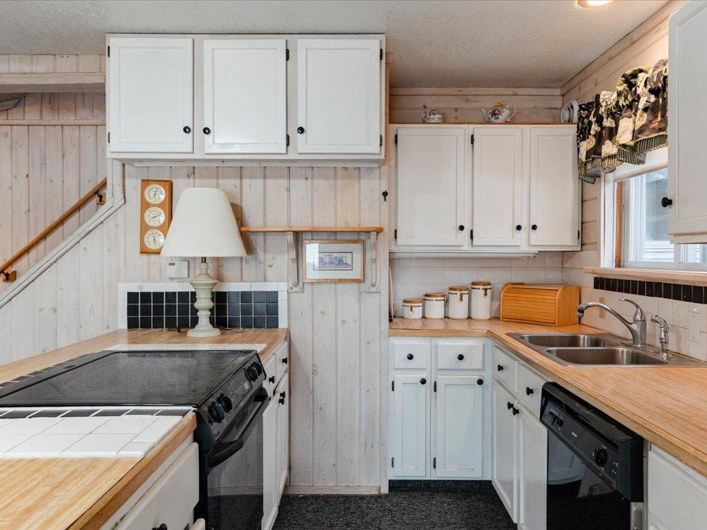 31693 Stewarts Bay Drive