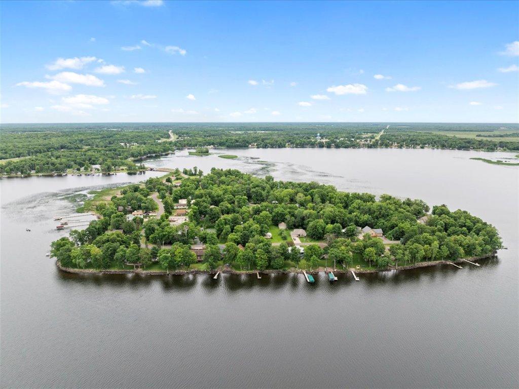 1725 White Cloud Drive N