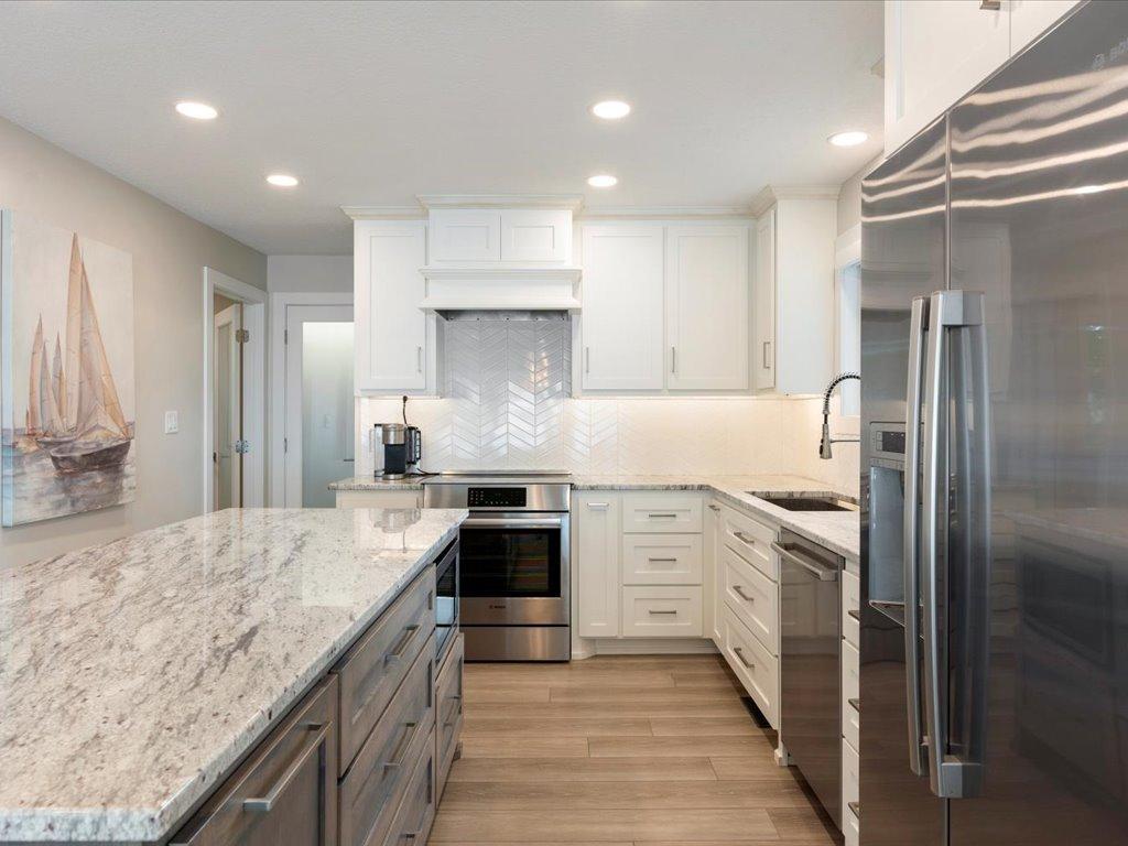 1725 White Cloud Drive N