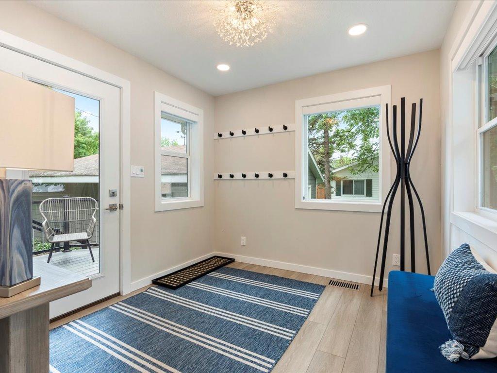 1725 White Cloud Drive N