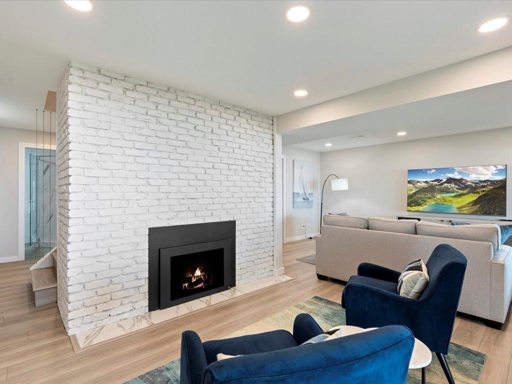 1725 White Cloud Drive N