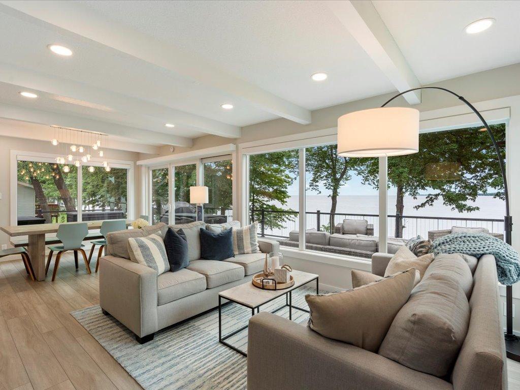 1725 White Cloud Drive N