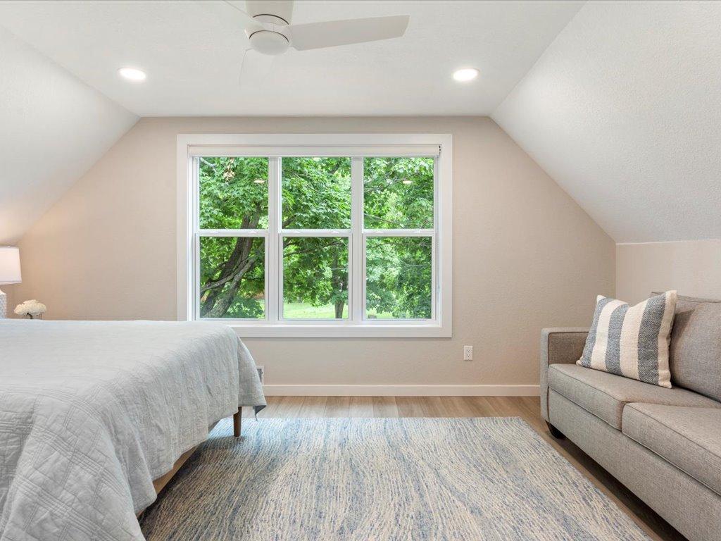 1725 White Cloud Drive N