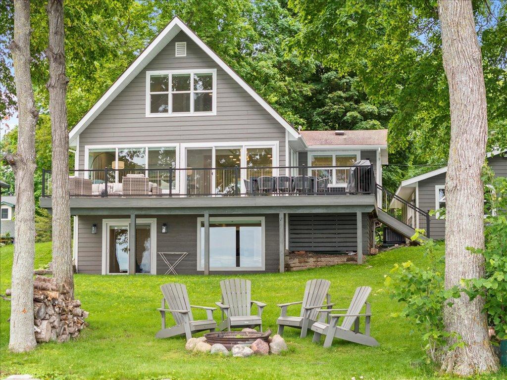 1725 White Cloud Drive N