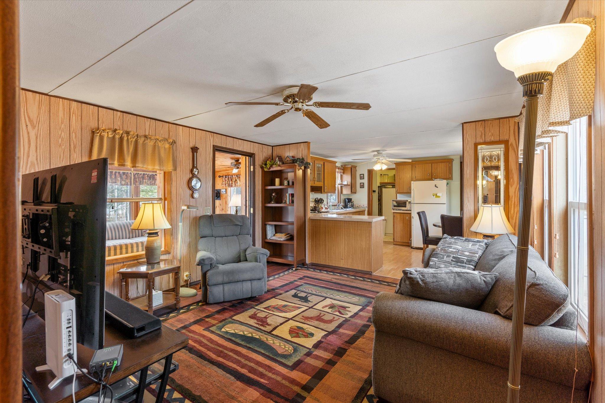 309 Daisy Trail NE