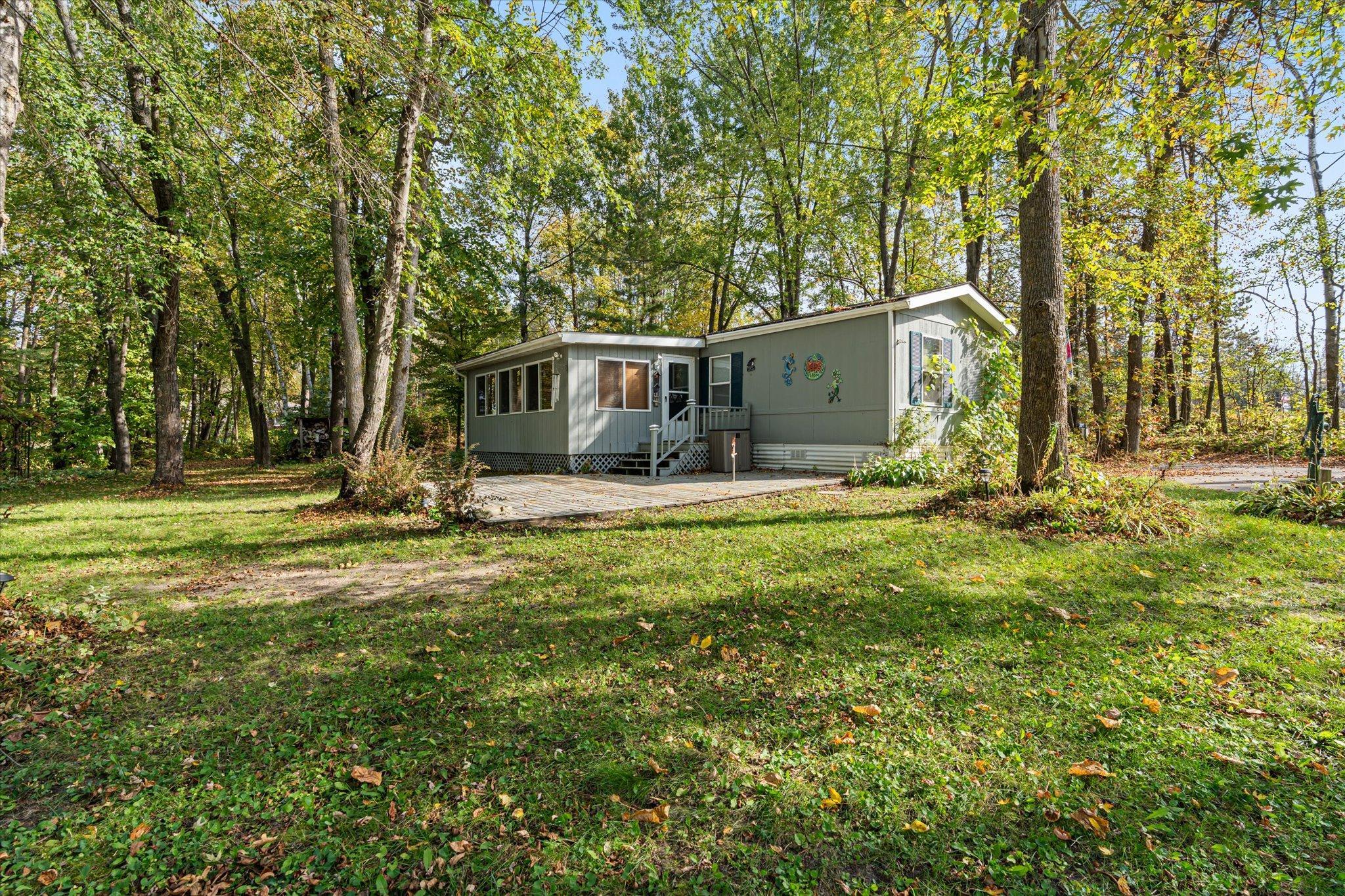 309 Daisy Trail NE