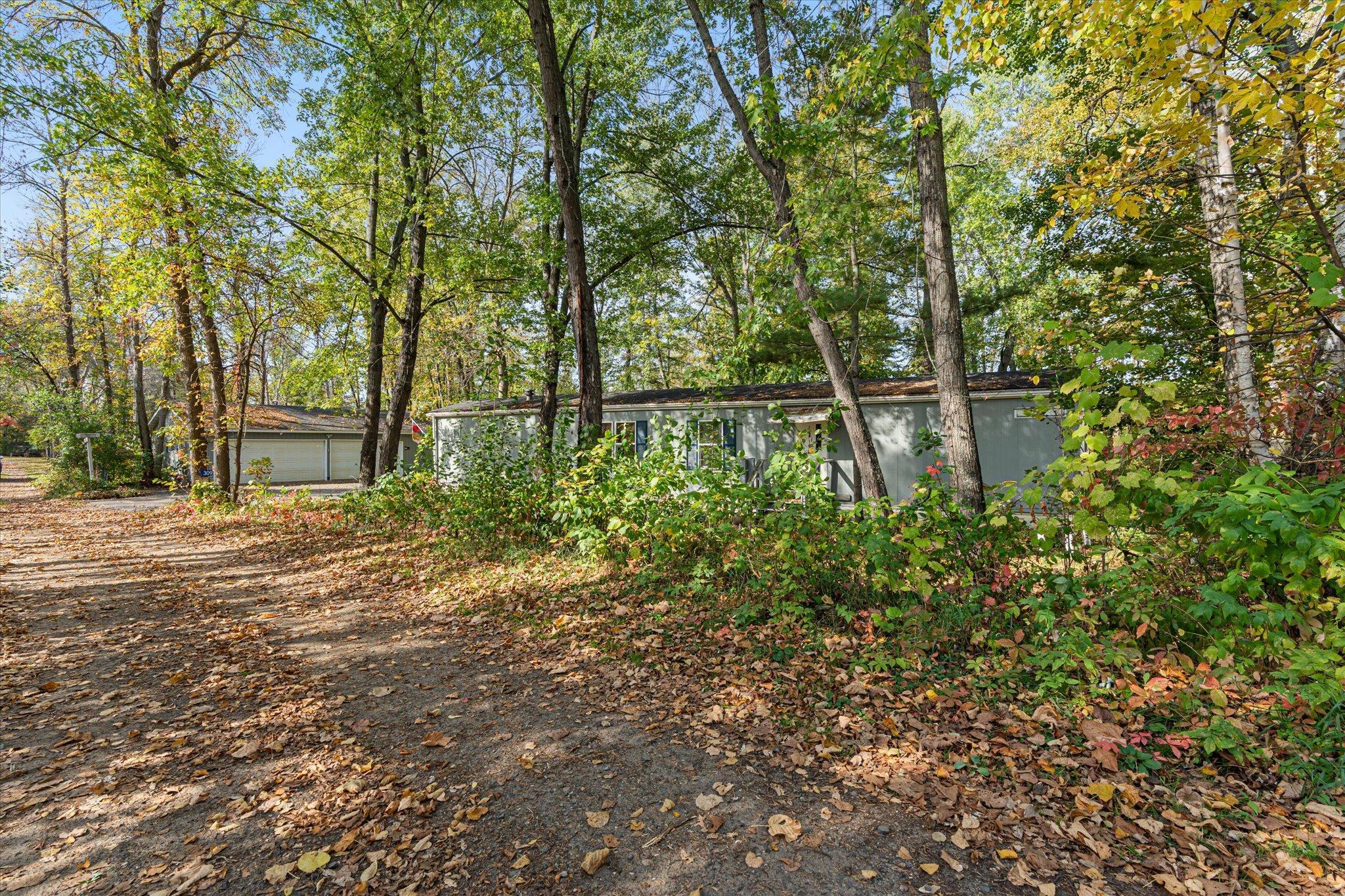 309 Daisy Trail NE