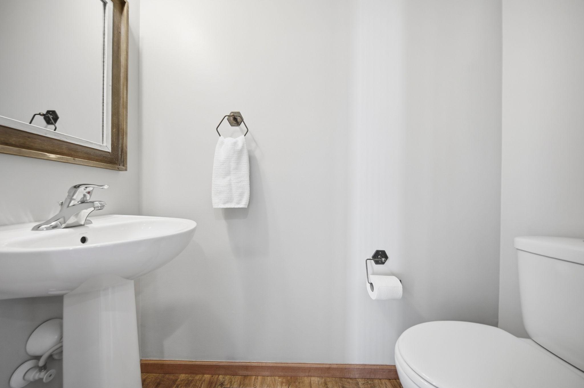 5027 Evergreen Drive N Unit: 7