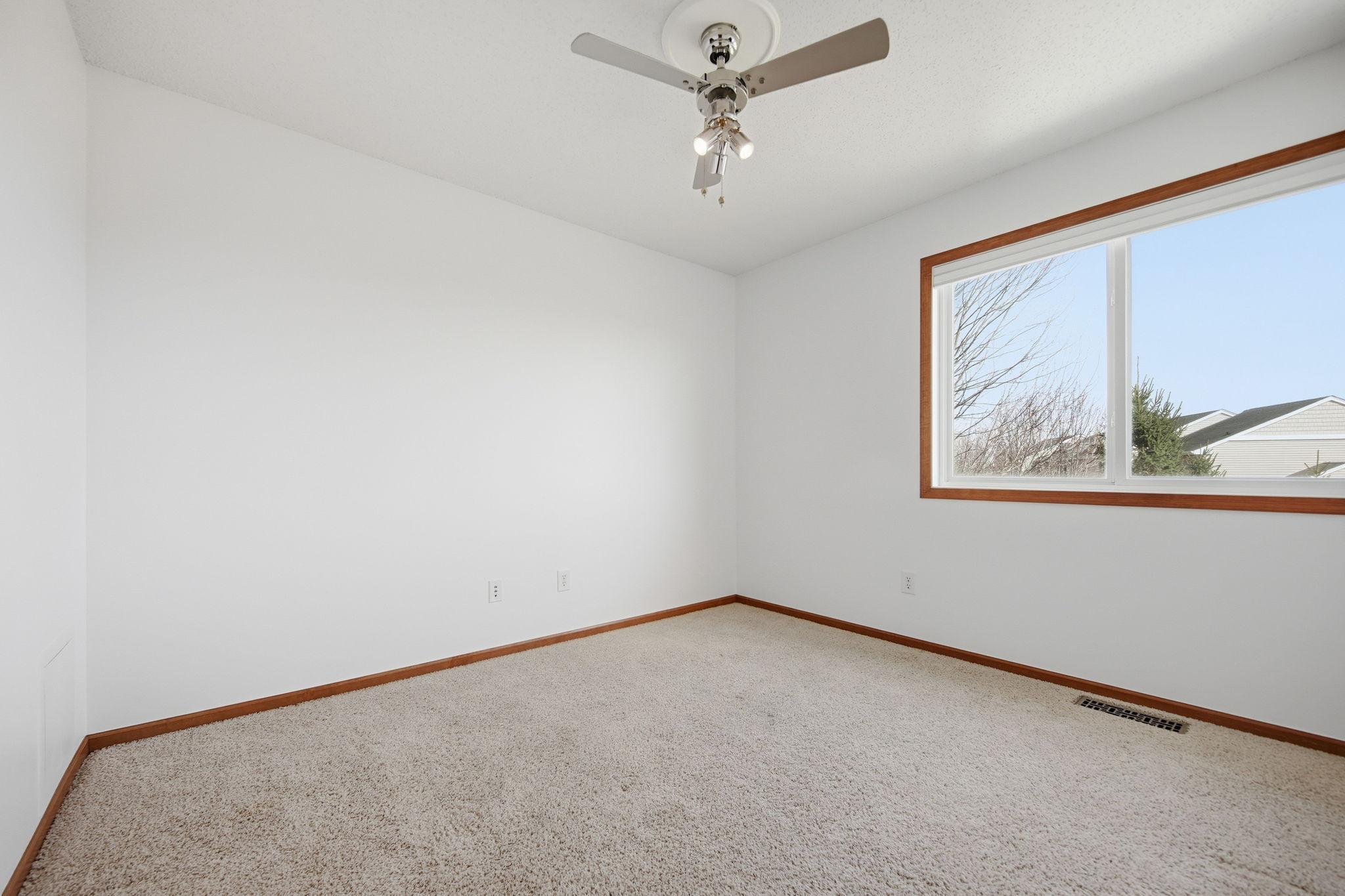 5027 Evergreen Drive N Unit: 7