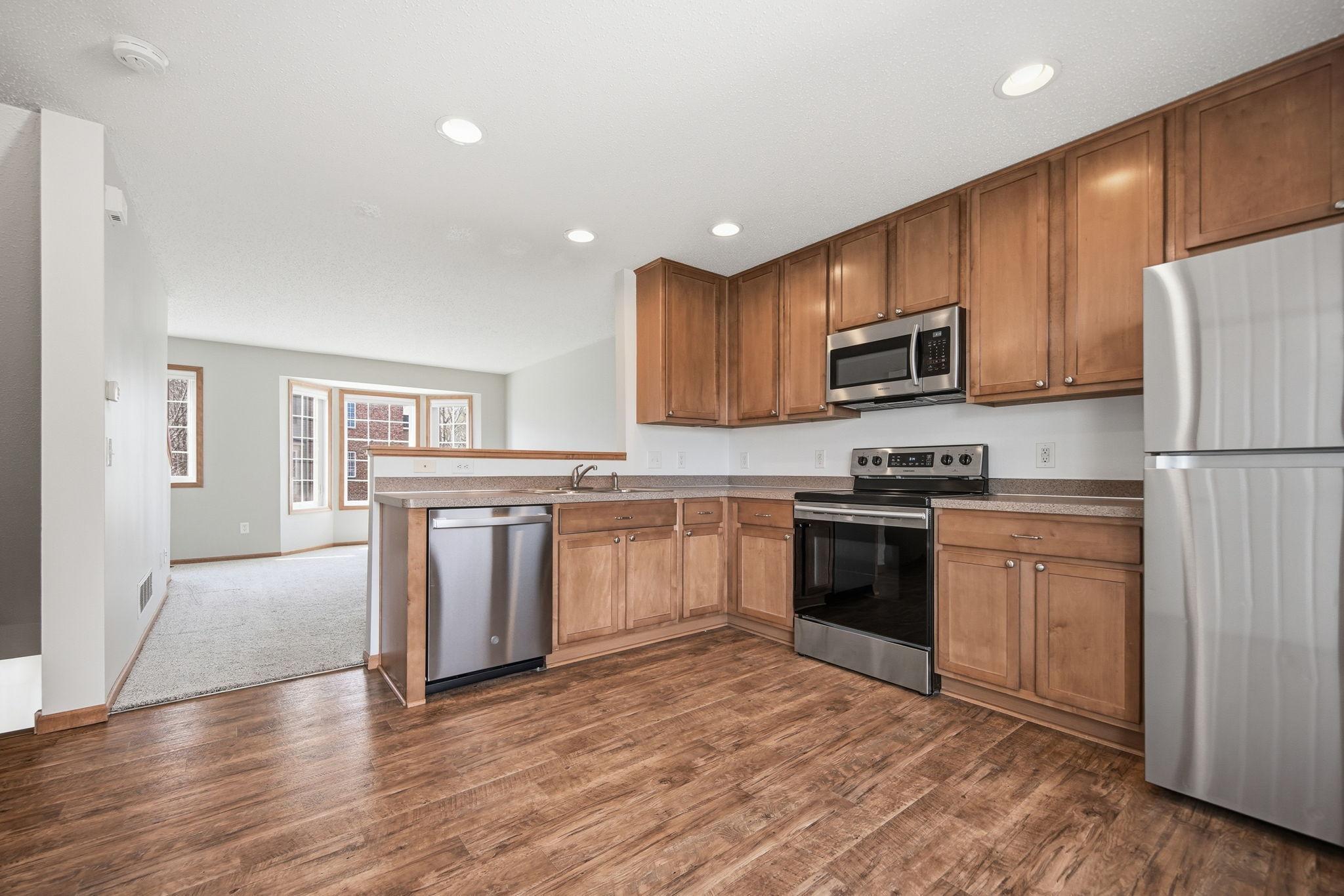 5027 Evergreen Drive N Unit: 7