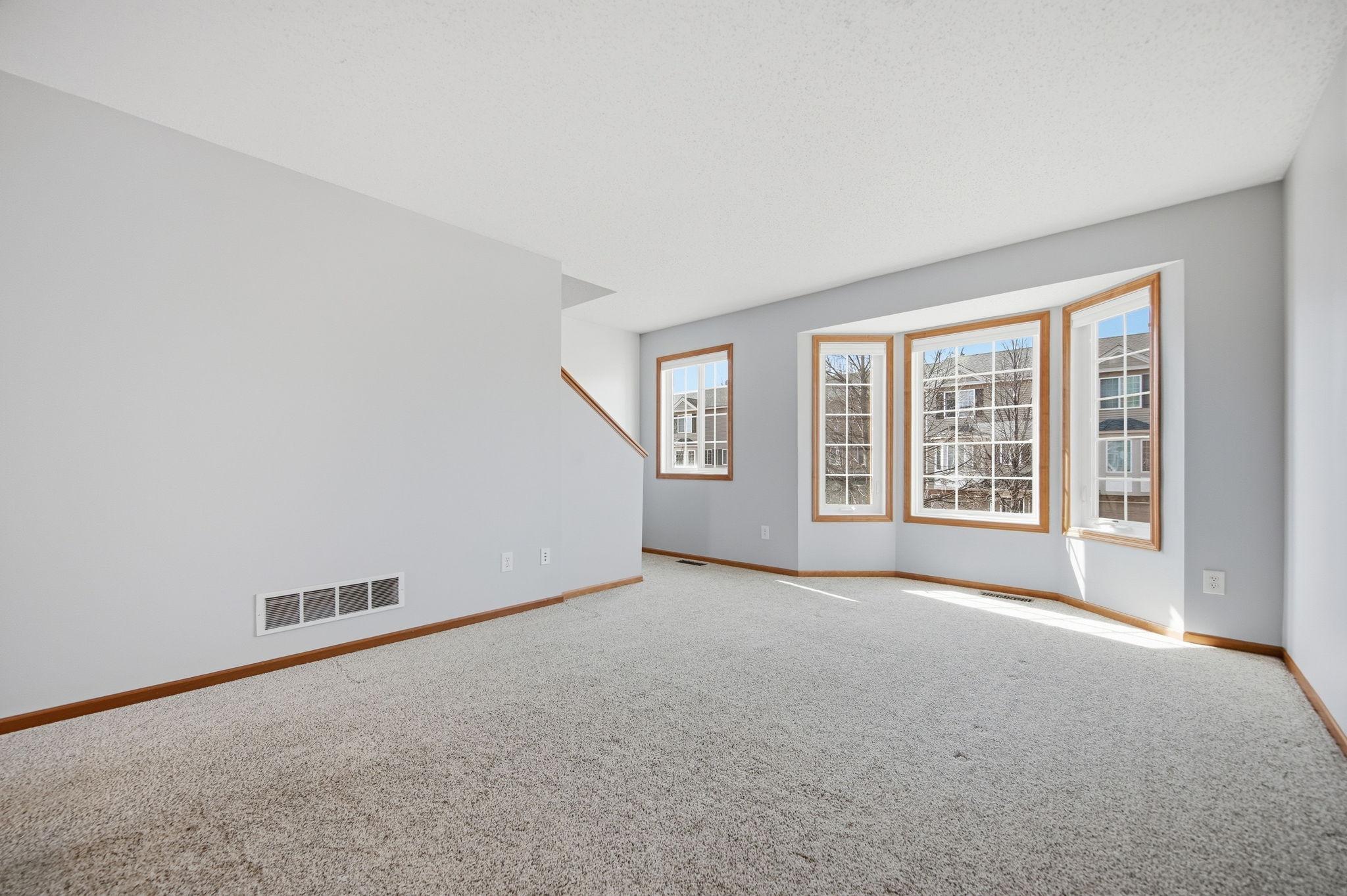 5027 Evergreen Drive N Unit: 7