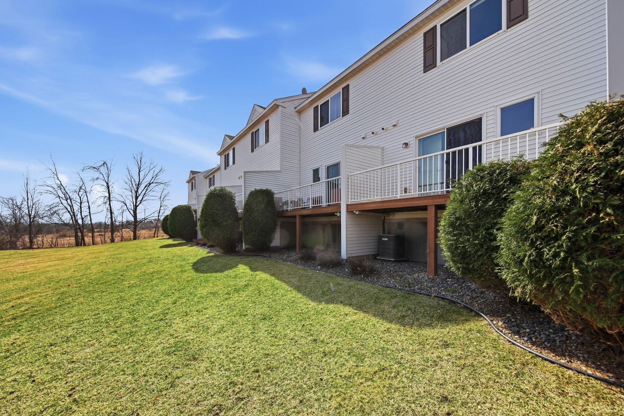 5027 Evergreen Drive N Unit: 7