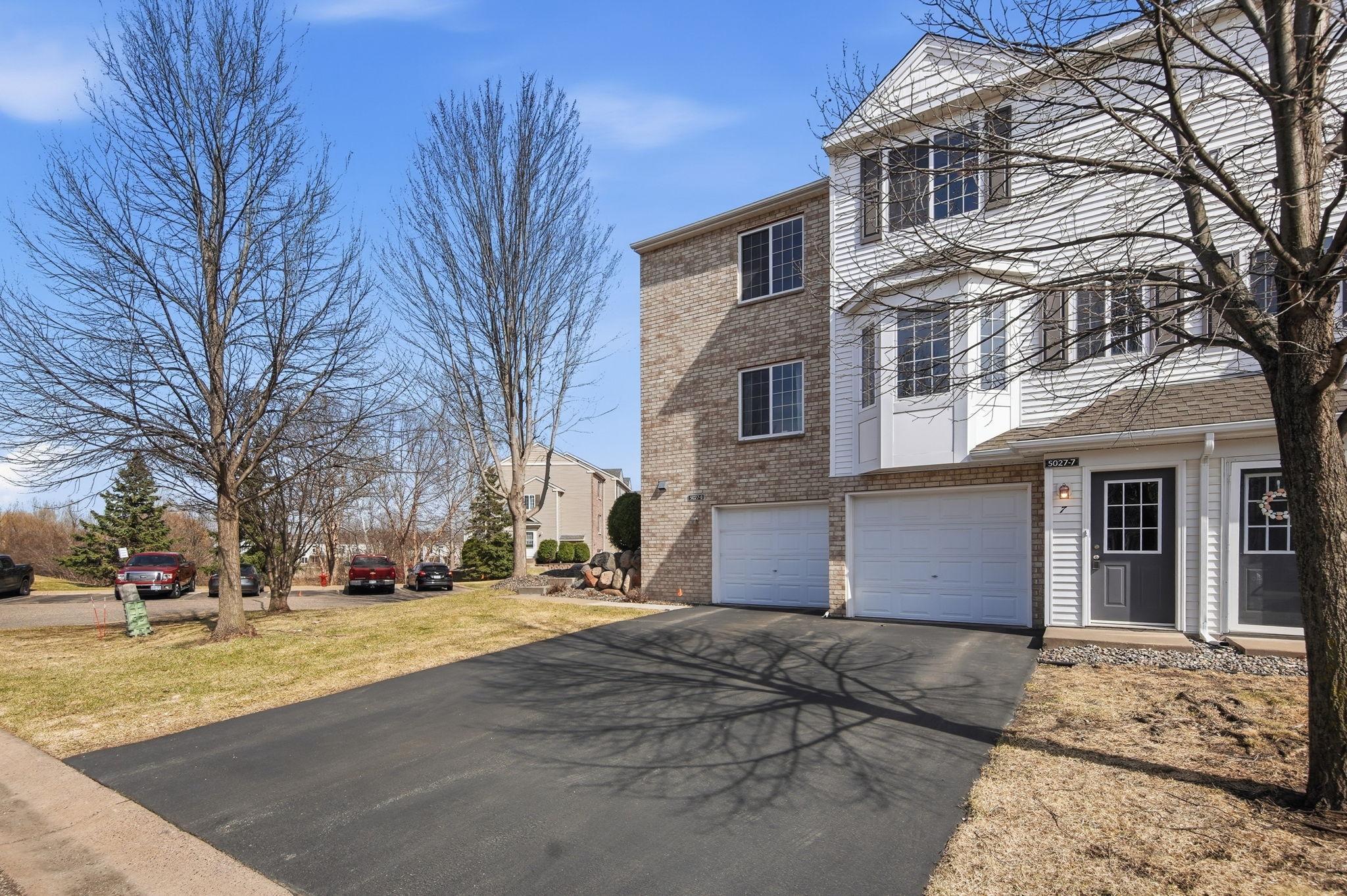 5027 Evergreen Drive N Unit: 7