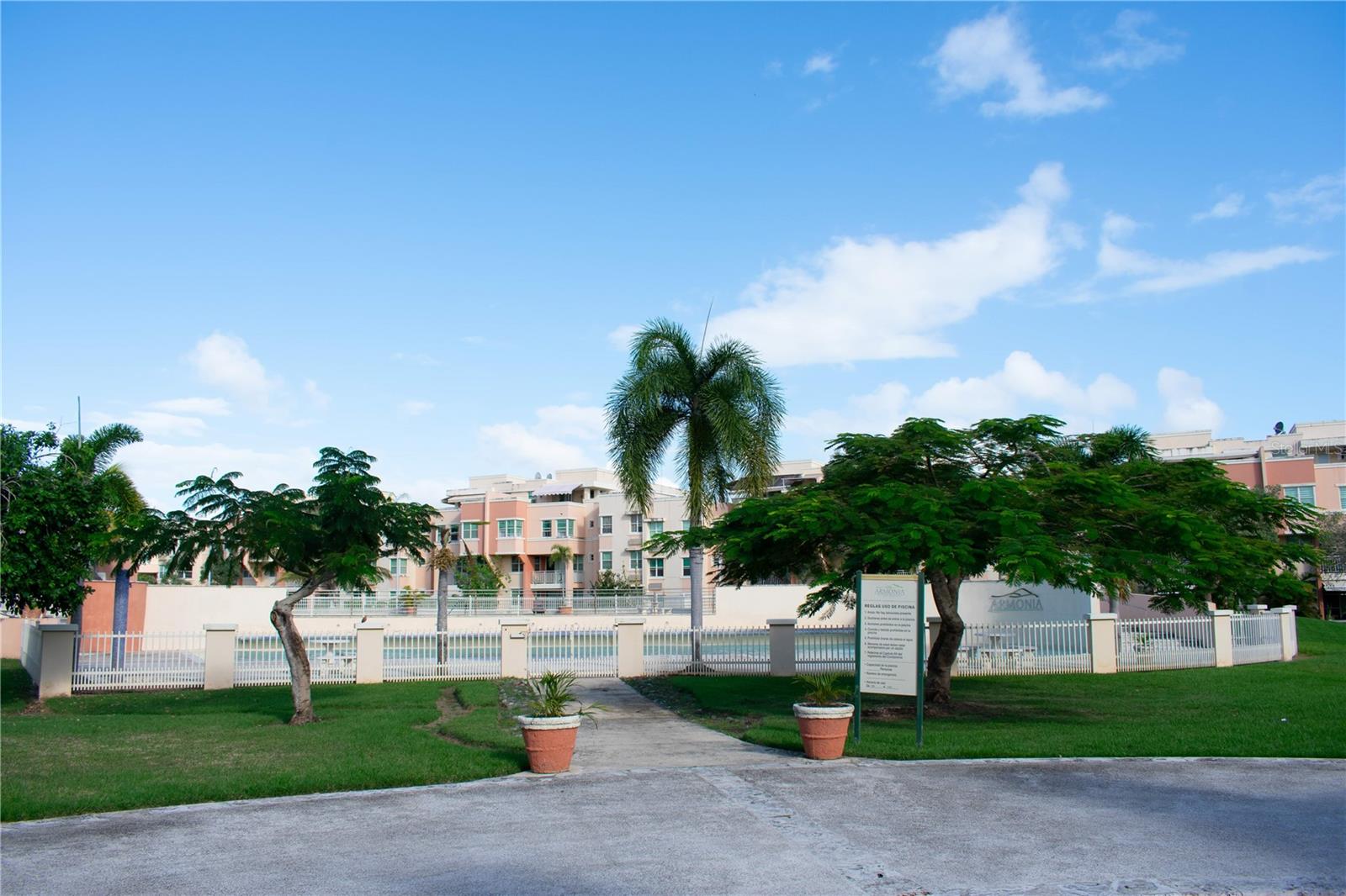 400 GRAN BOULEVARD #1 302