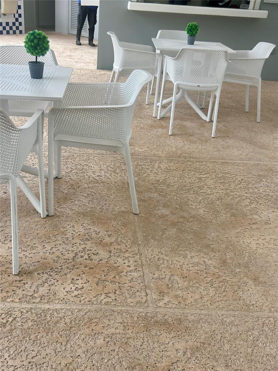 - COND. COSTA BRAVA #24 101