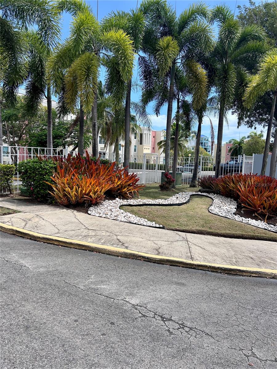 - COND. COSTA BRAVA #24 101