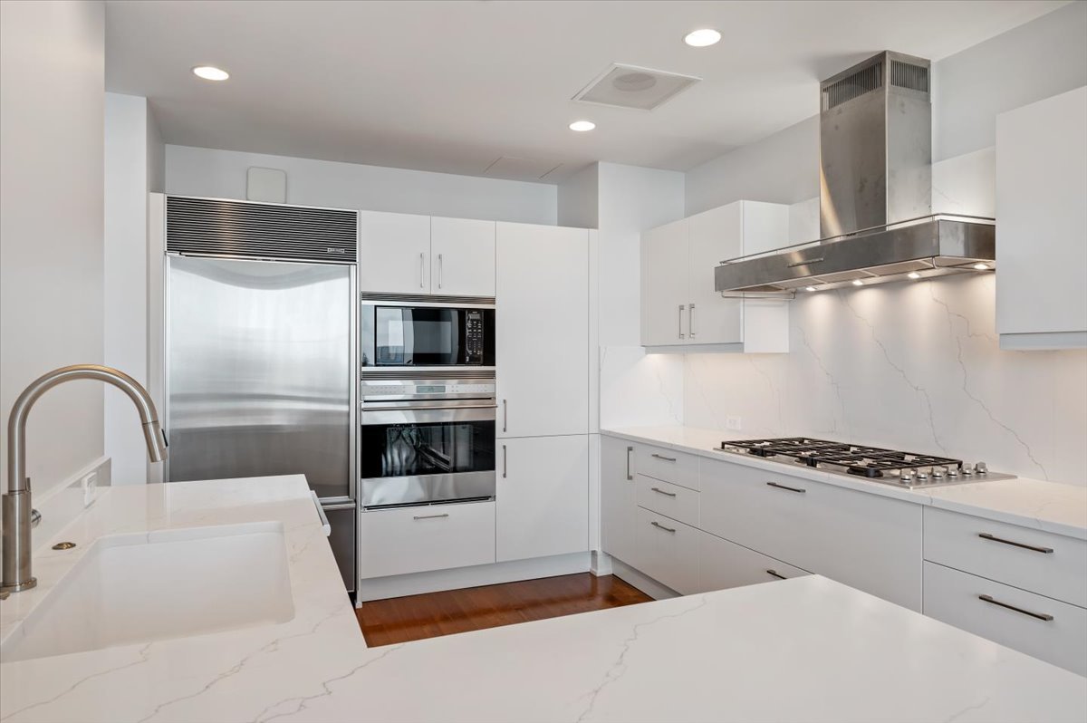 401 N Wabash Avenue Unit: 60F