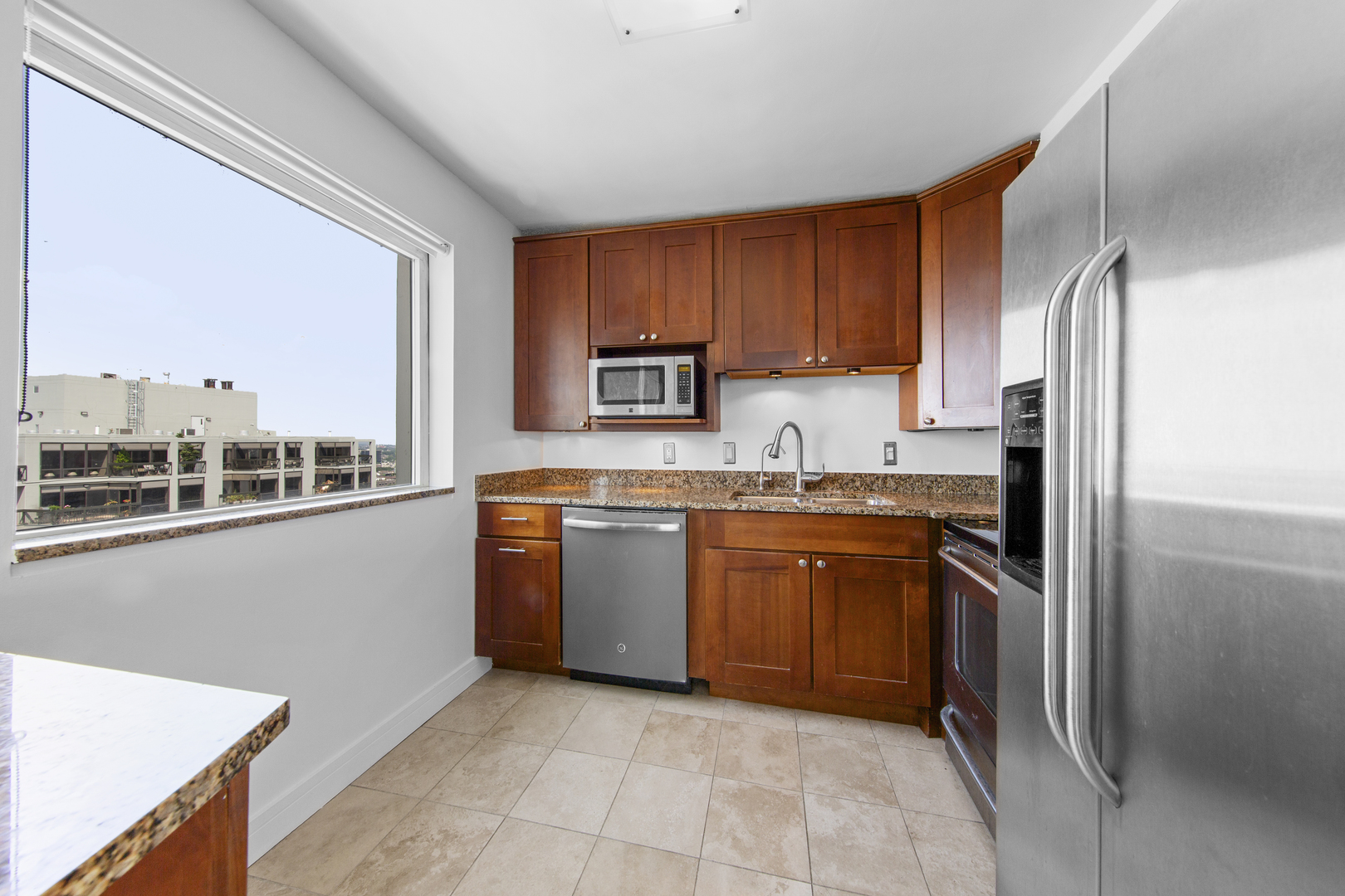 1212 N Lasalle Street Unit: 2009