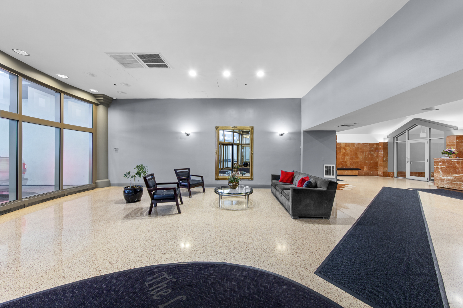 1212 N Lasalle Street Unit: 2009
