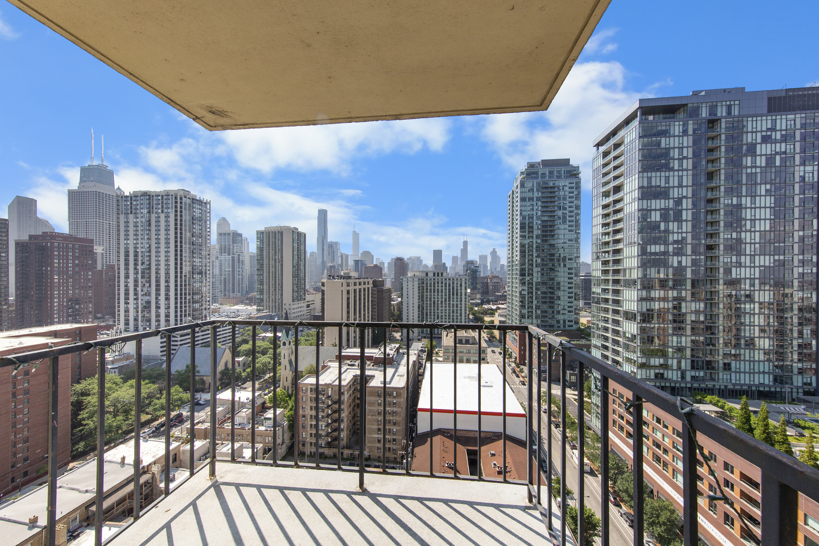 1212 N Lasalle Street Unit: 2009