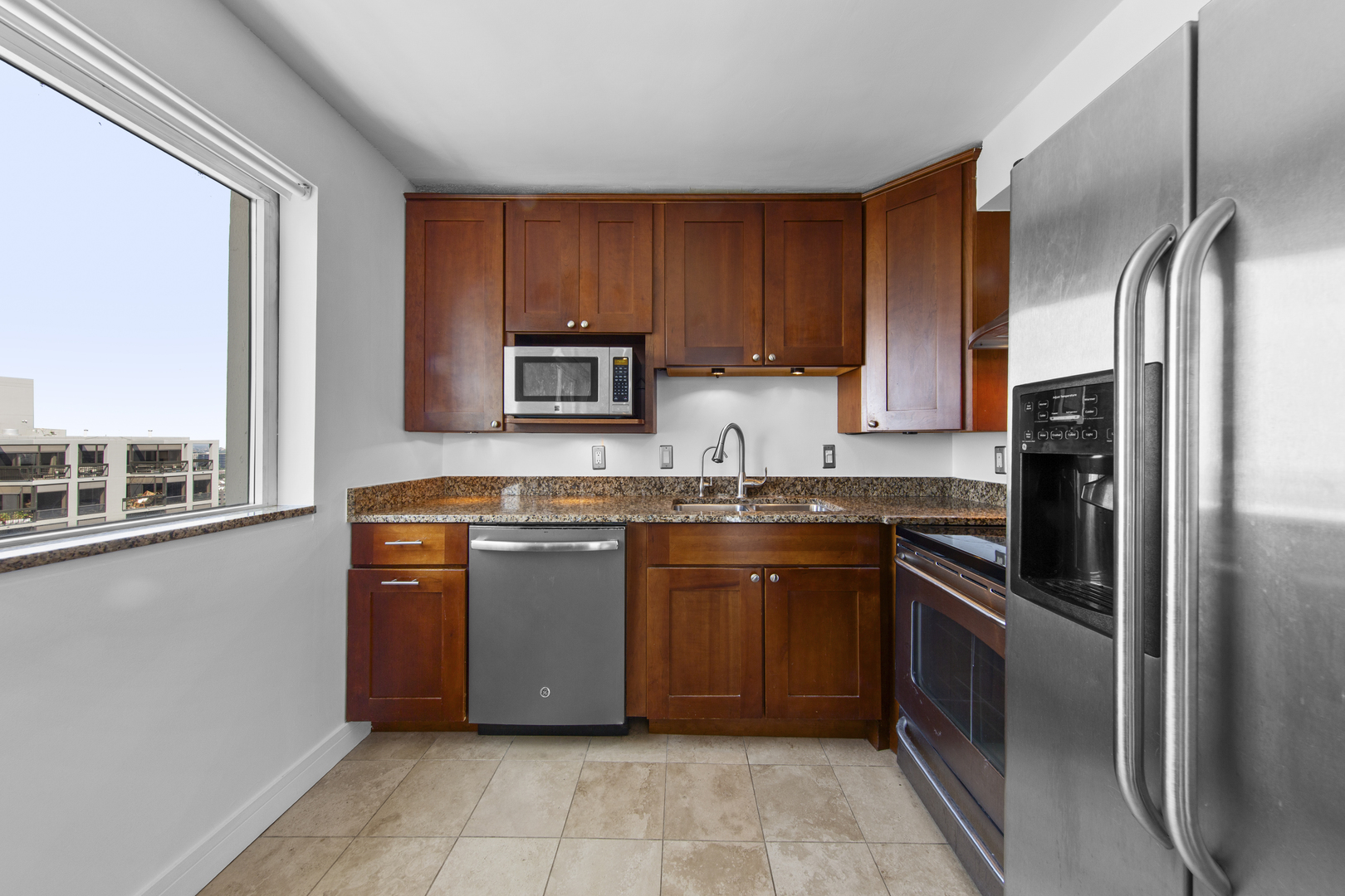 1212 N Lasalle Street Unit: 2009