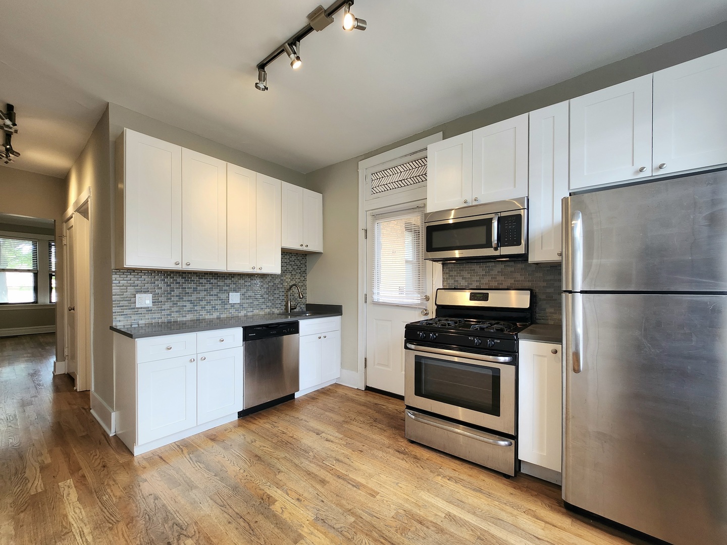 3143 W Wellington Avenue Unit: 1