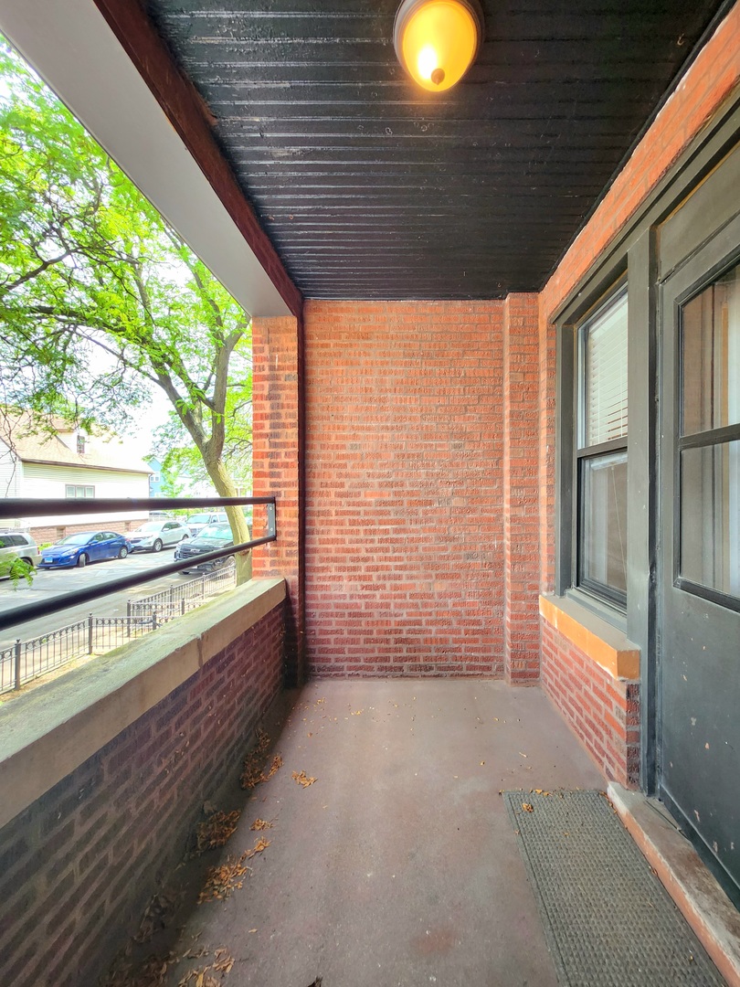 3143 W Wellington Avenue Unit: 1