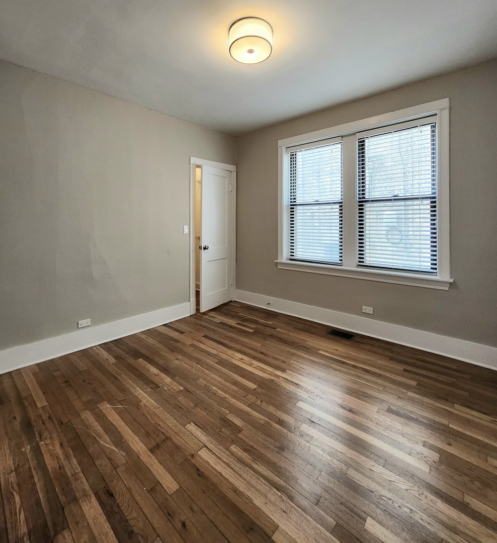 3143 W Wellington Avenue Unit: 1