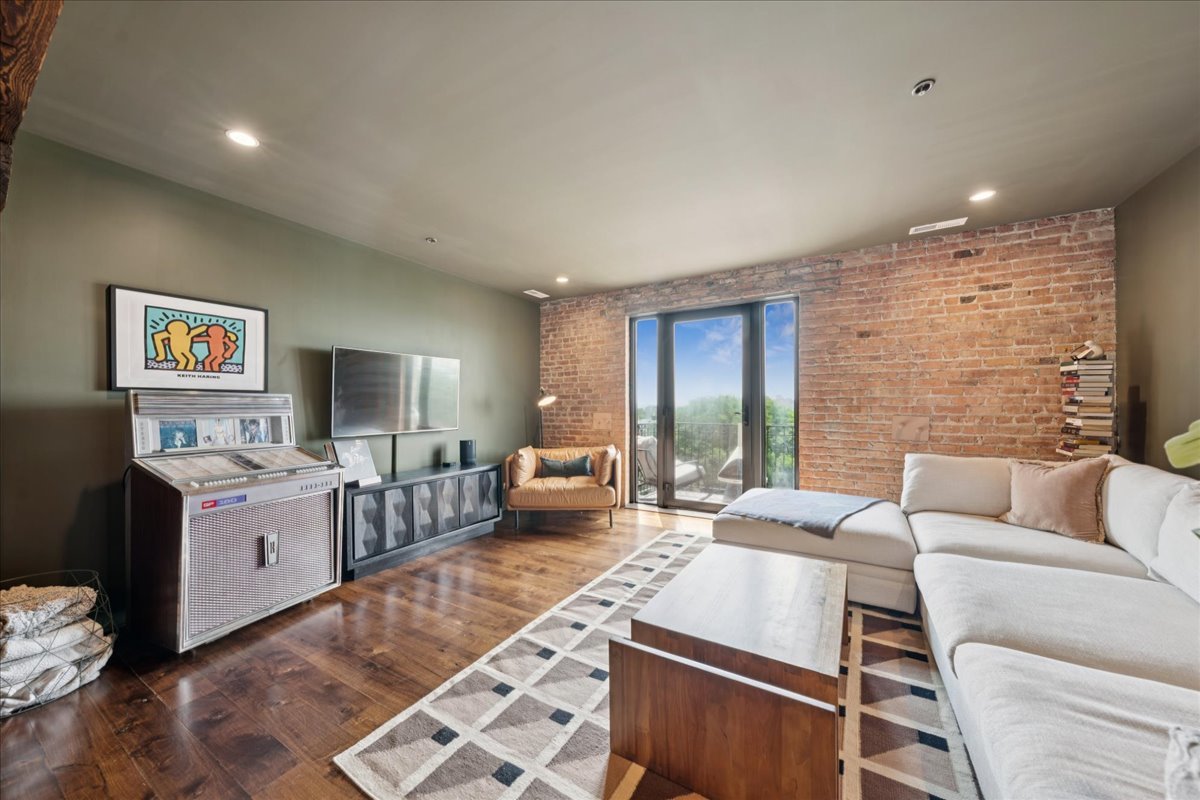 1600 S Jefferson Street Unit: 503