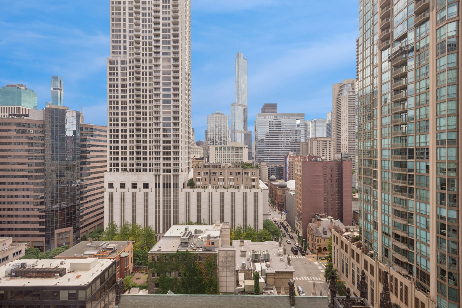 30 E Huron Street Unit: 1702