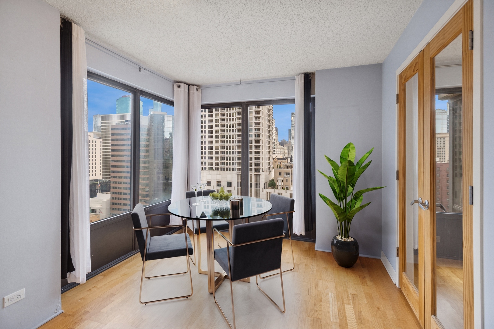 30 E Huron Street Unit: 1702