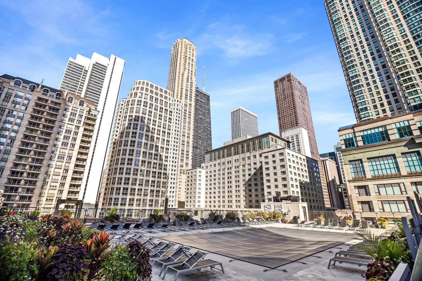 30 E Huron Street Unit: 907