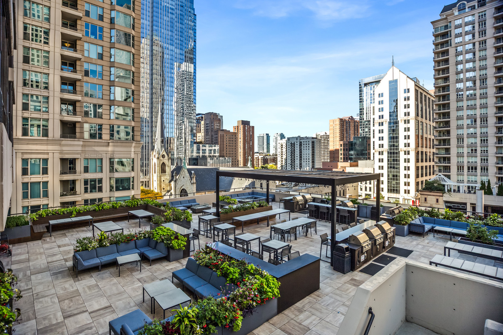 30 E Huron Street Unit: 907